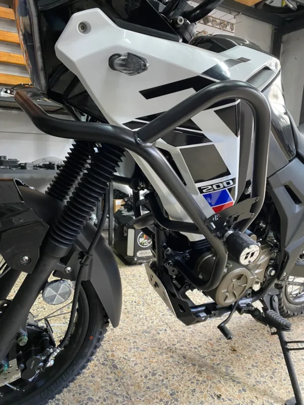 Defensa AKT TT 200 con Sliders - Image 4